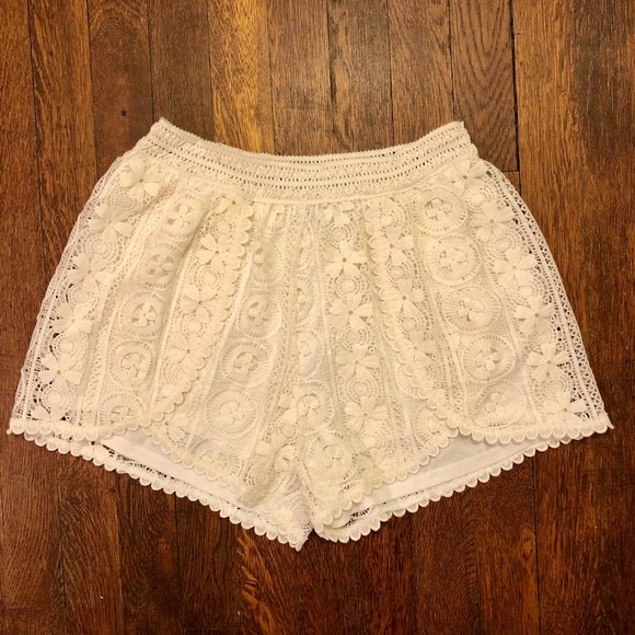 ASTR Cream High Waist Tulip Crochet Lace Shorts - Picture 2 of 9